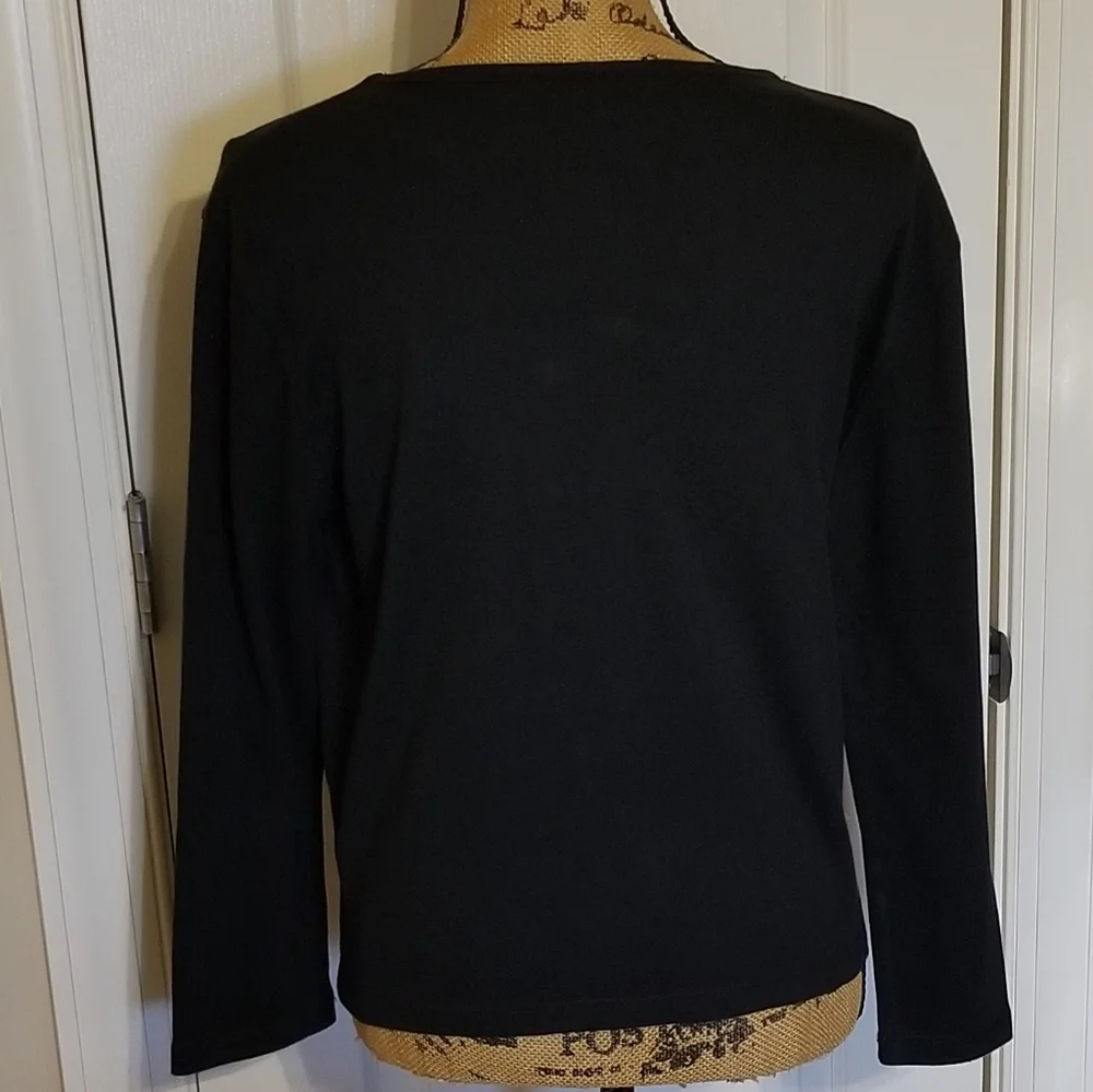 Macy's Cheers 🍾 Holiday - Party - Celebrate Graphic Tee - Picture 4 of 16